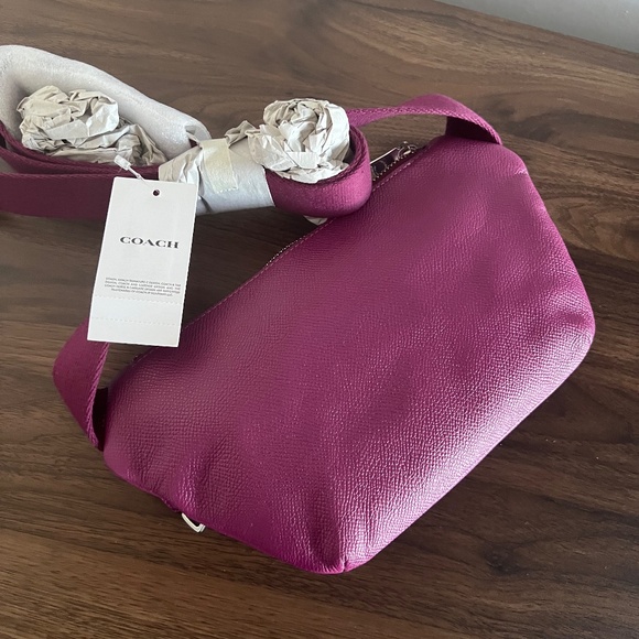 COACH Belt Bag in Crossgrain Leather, DEEP Plum - Picture 7 of 14